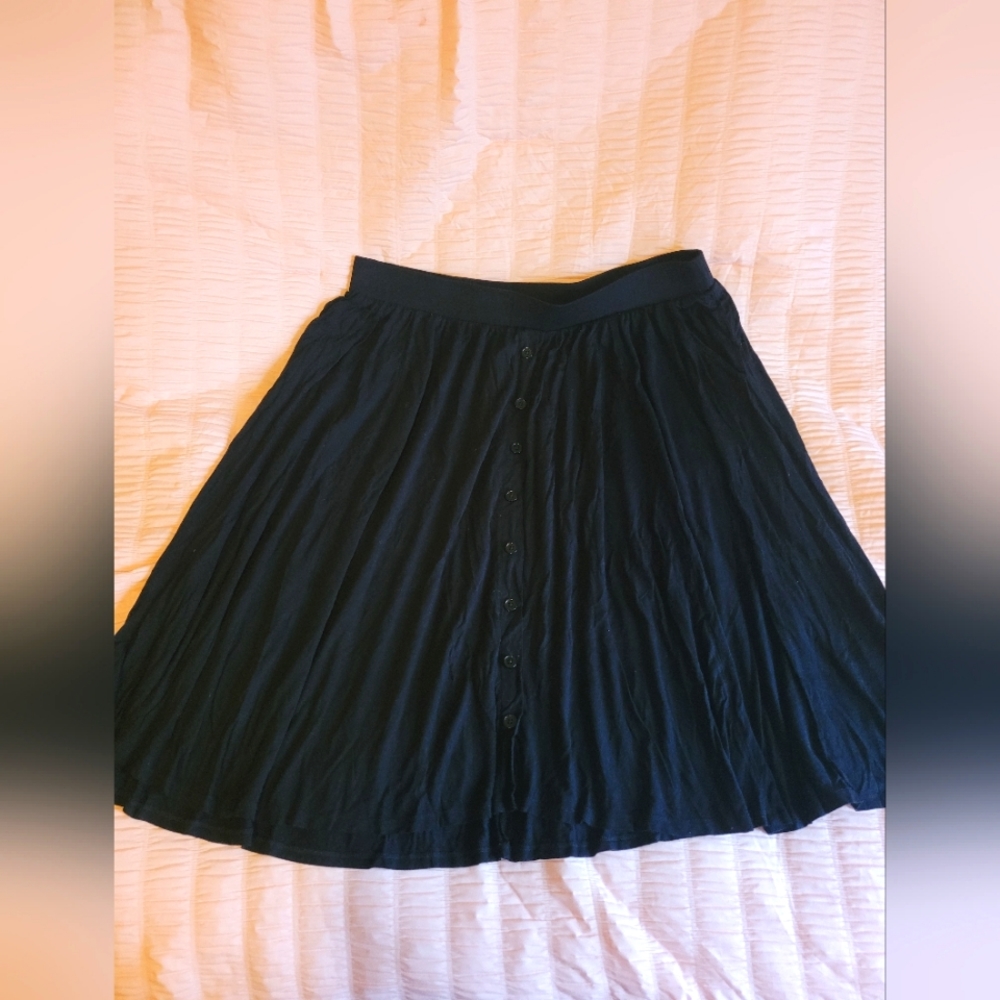 Torrid mid length skirt